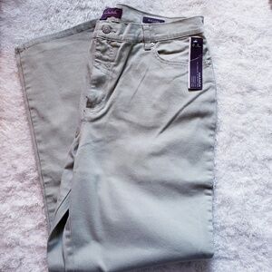 Gloria Vanderbilt Slimming Jeans